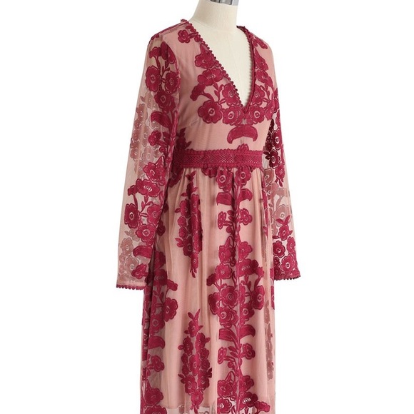 Chicwish V-Neck Floral Embroidered Mesh Maxi Dress in Wine - Picture 8 of 9
